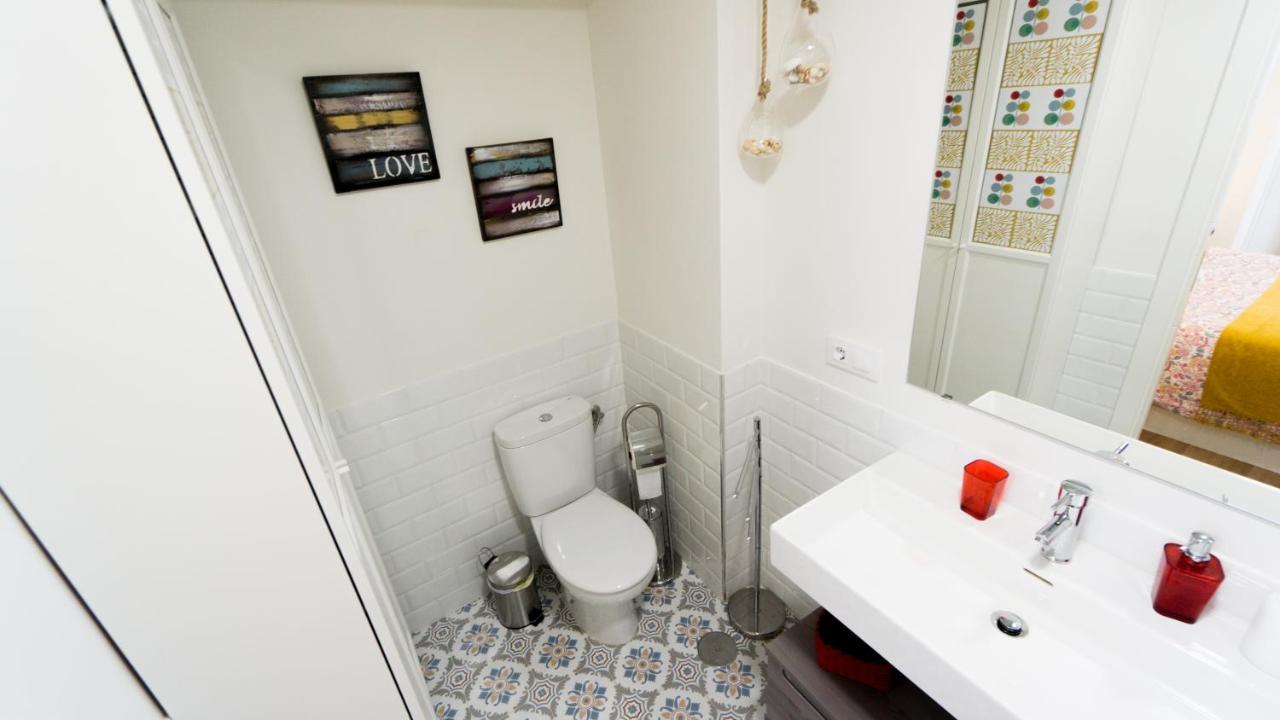 RentalSevilla Estiloso y luminoso apartamento en pleno centro Exterior foto