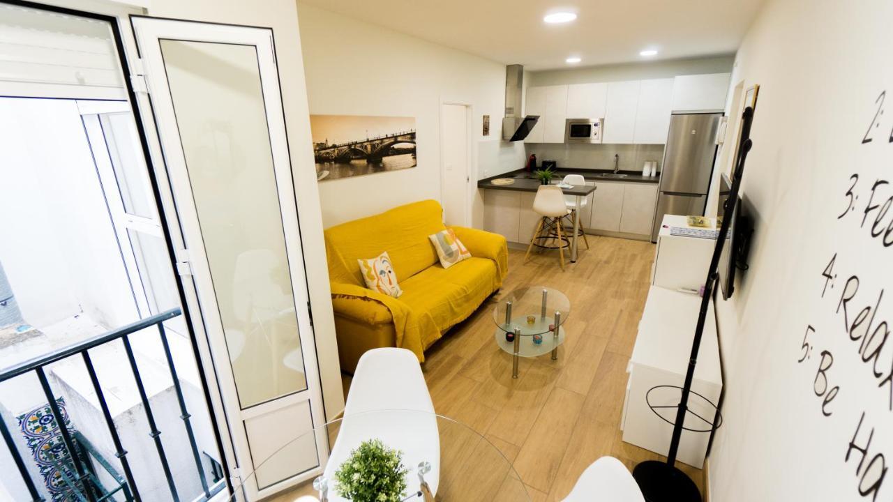 RentalSevilla Estiloso y luminoso apartamento en pleno centro Exterior foto