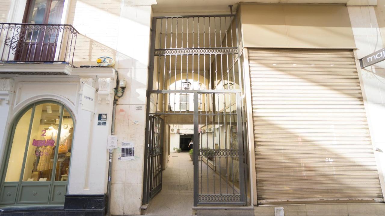 RentalSevilla Estiloso y luminoso apartamento en pleno centro Exterior foto