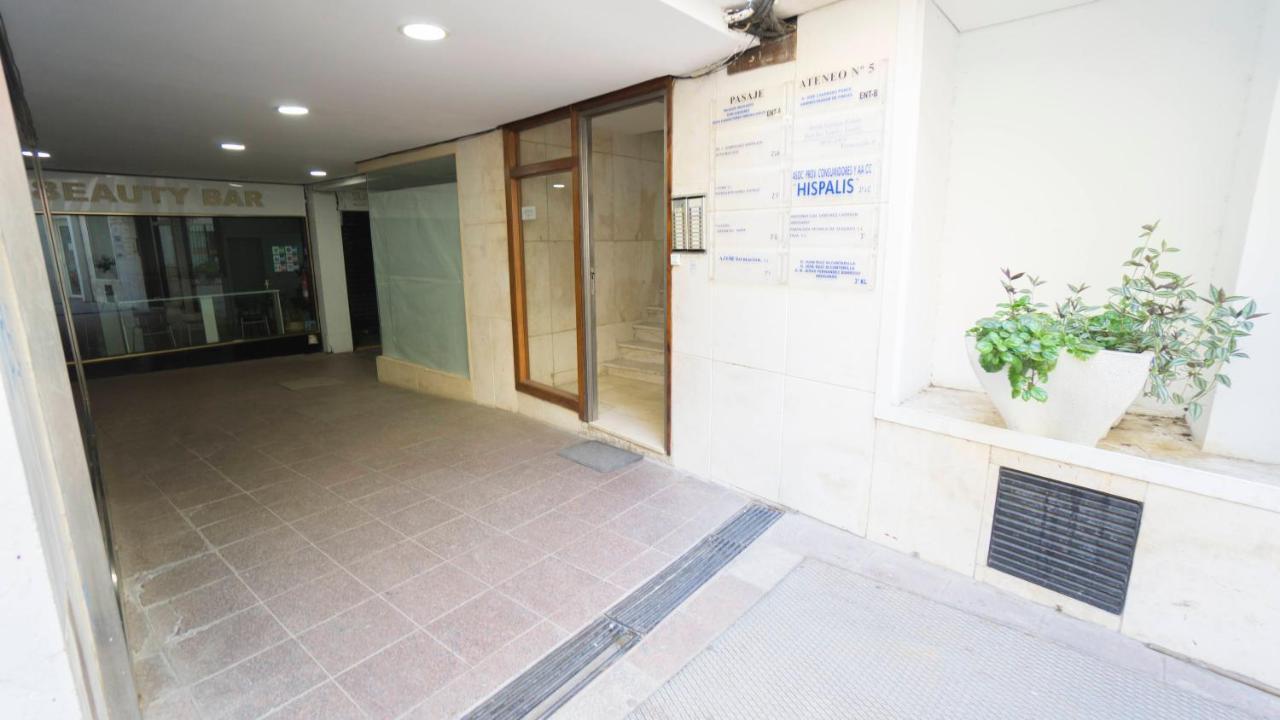 RentalSevilla Estiloso y luminoso apartamento en pleno centro Exterior foto